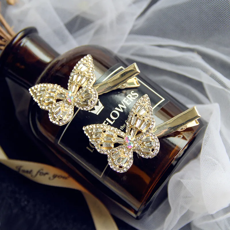 

Заколка для волос для женщин, новый стиль, светлые роскошные аксессуары в виде бабочки, модные геометрические аксессуары для женщин, оптова...