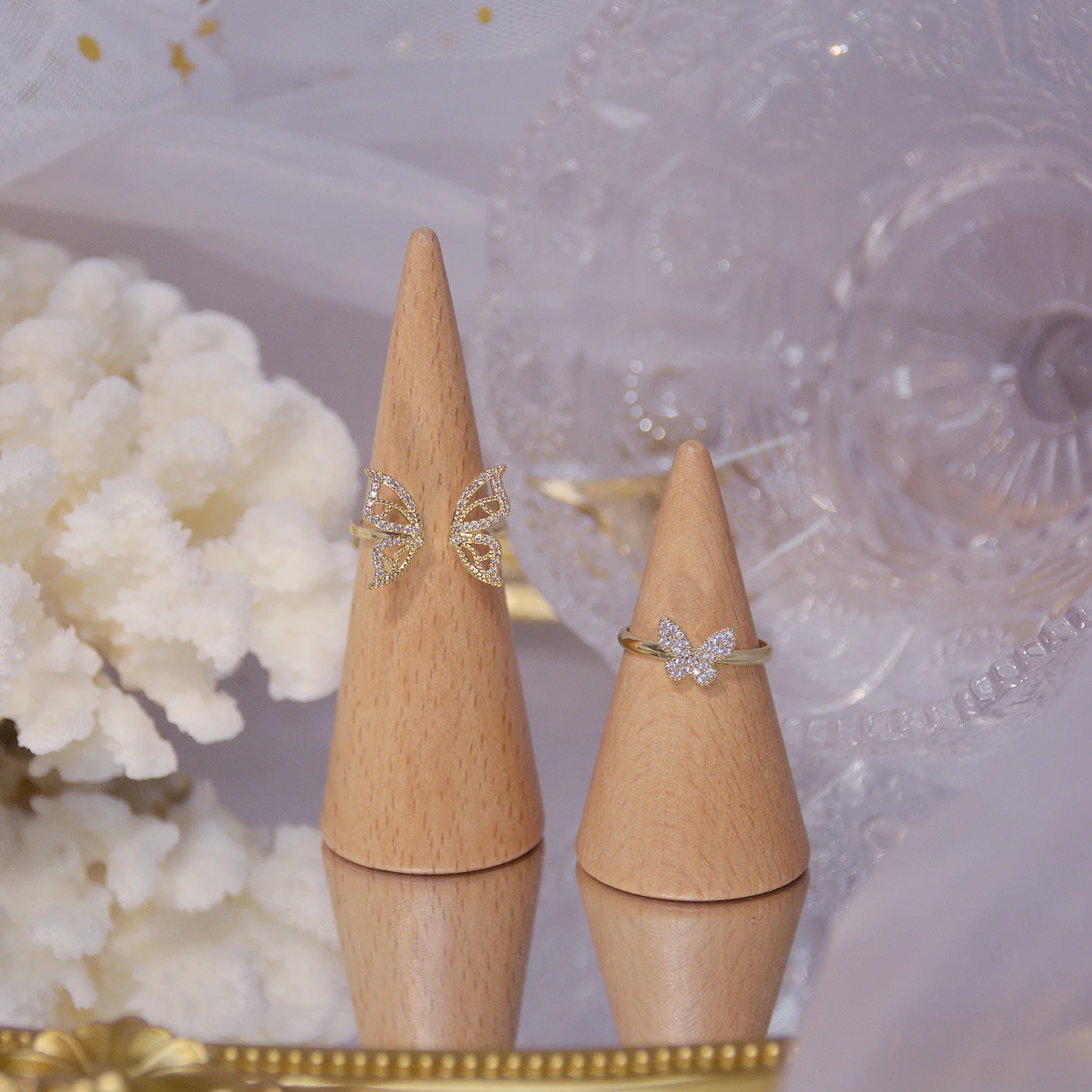 

Korean Fashion 14K Real Gold Hollow Butterfly Ring for Women CZ Zircon Adjustable Open Design Pave Charm Wedding Jewelry Gift