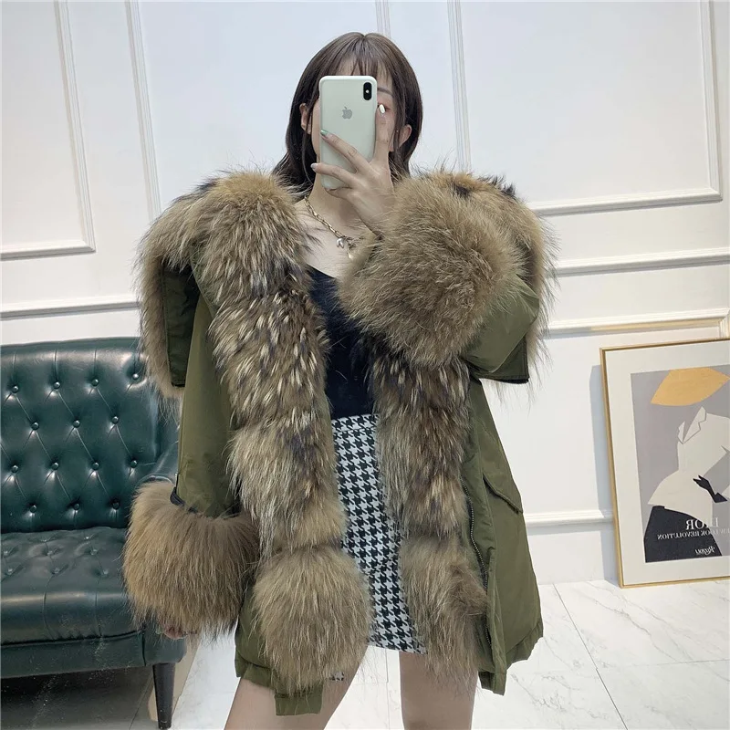 

Пальто из лисьего меха