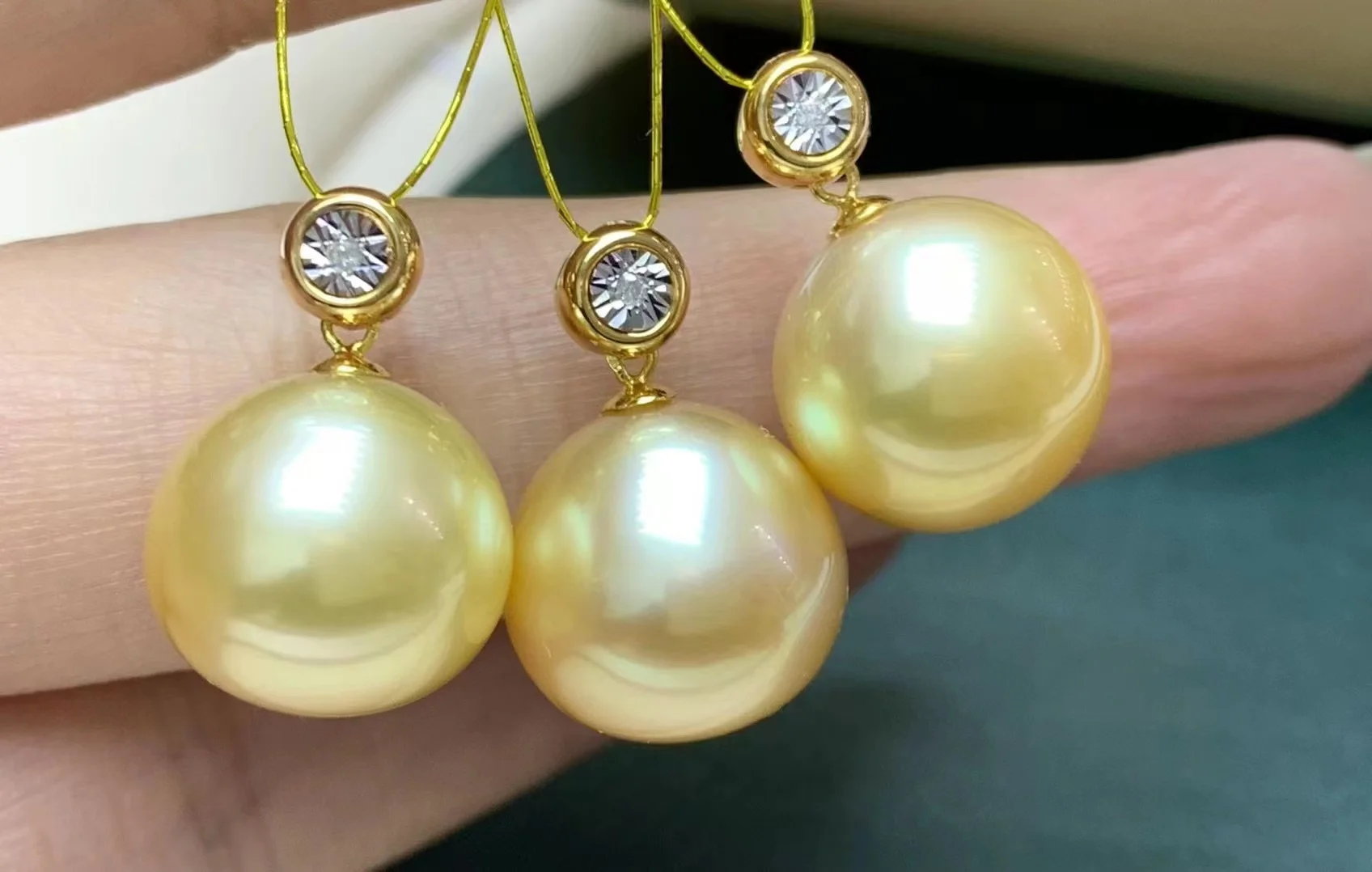 

HENGSHENG 18K золотой бриллиант 13-14 мм круглый золотой кулон с жемчугом в морской воде свободная Серебряная цепочка для женщин ювелирные изделия в подарок