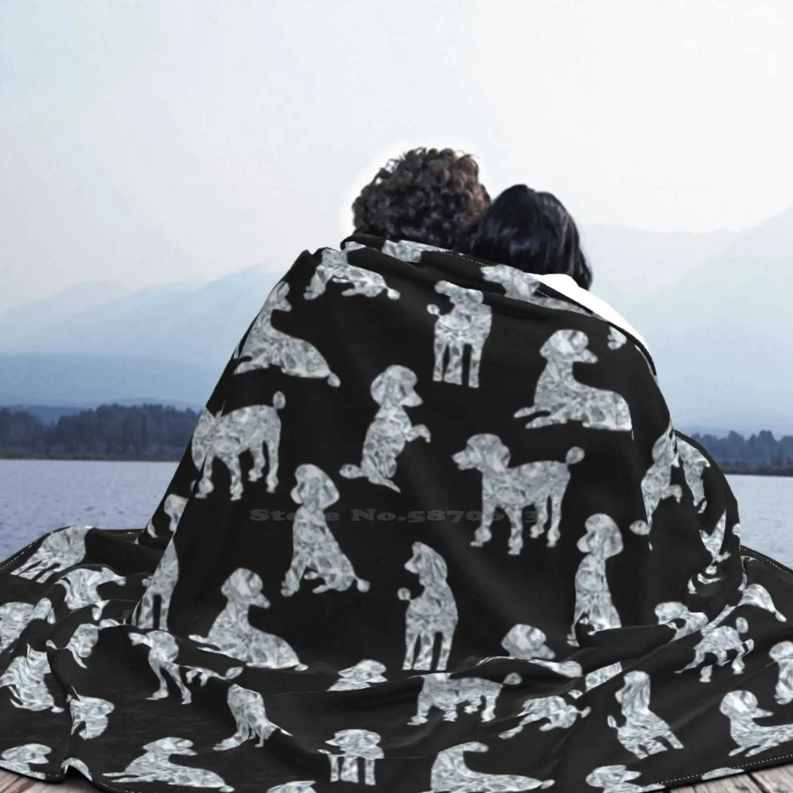 Алмазные пуделы на черном цвете для телефона кемпинга автомобиля самолета