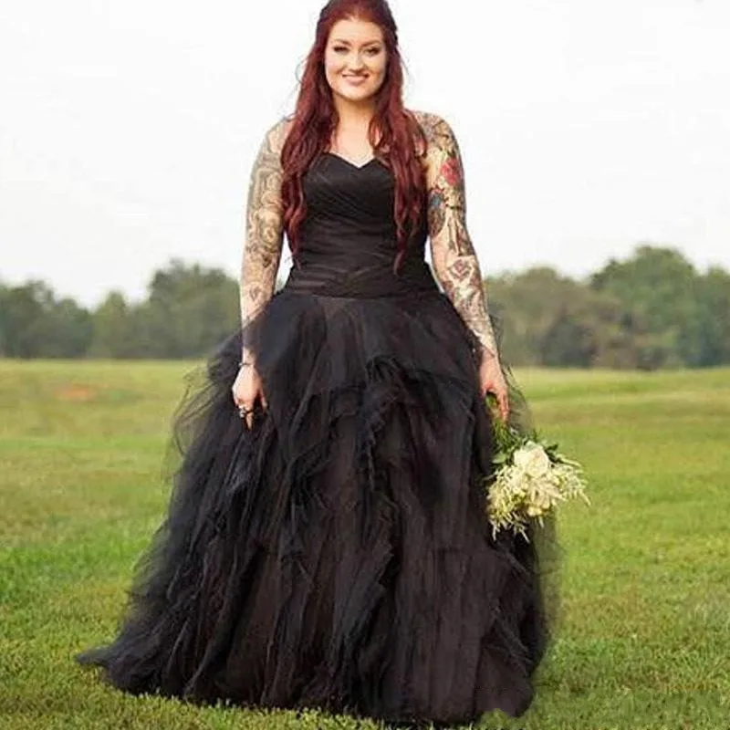 

Garden Plus Size Black Wedding Dresses New Gothic Ball Gown Tulle Tiered Bridal Dress Vestidos Custom Made Party Best Sell