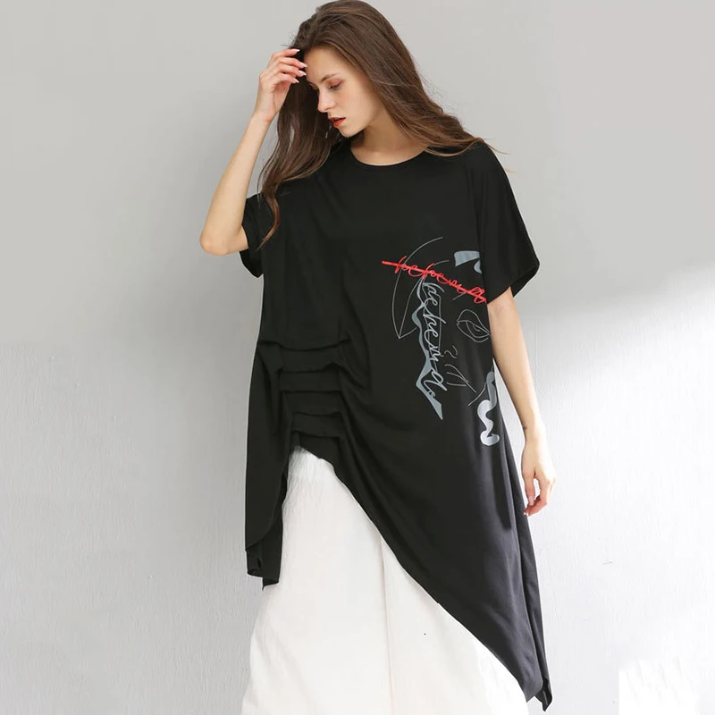 [EAM] Новинка, весна-лето, круглый вырез, короткий рукав, черная надпись, принт с неровным подолом, большой размер, футболка, Женская мода JT432
