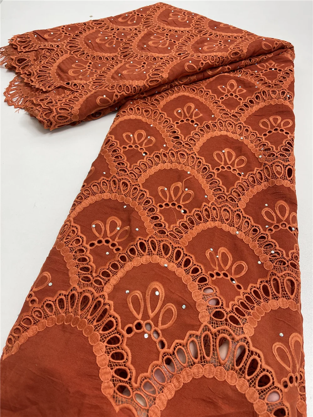 

NI.AI вышитые африканские коричневые кружевные ткани камни кружевные ткани цветочный узор шифоновые шнурки Ткань для нигерийского сетчатого...