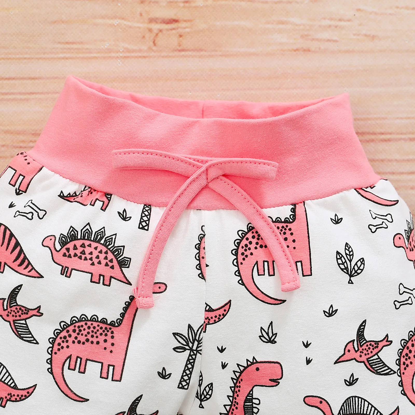 

2021 New baby kids baby fashion cute sweet long-sleeved Valentine's Day letter dinosaur print pants hairband
