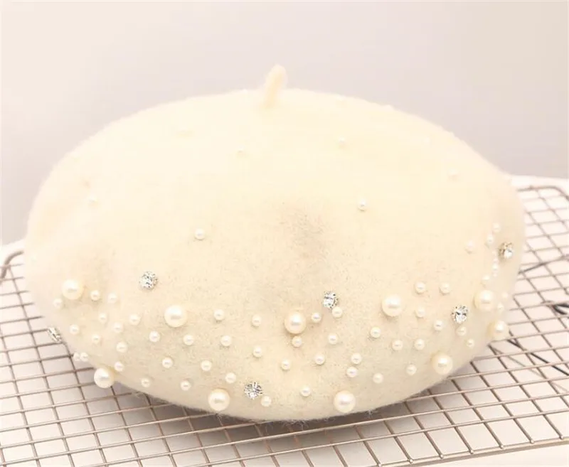 Женский теплый берет из кашемира с жемчужинами во французском стиле B1179 |