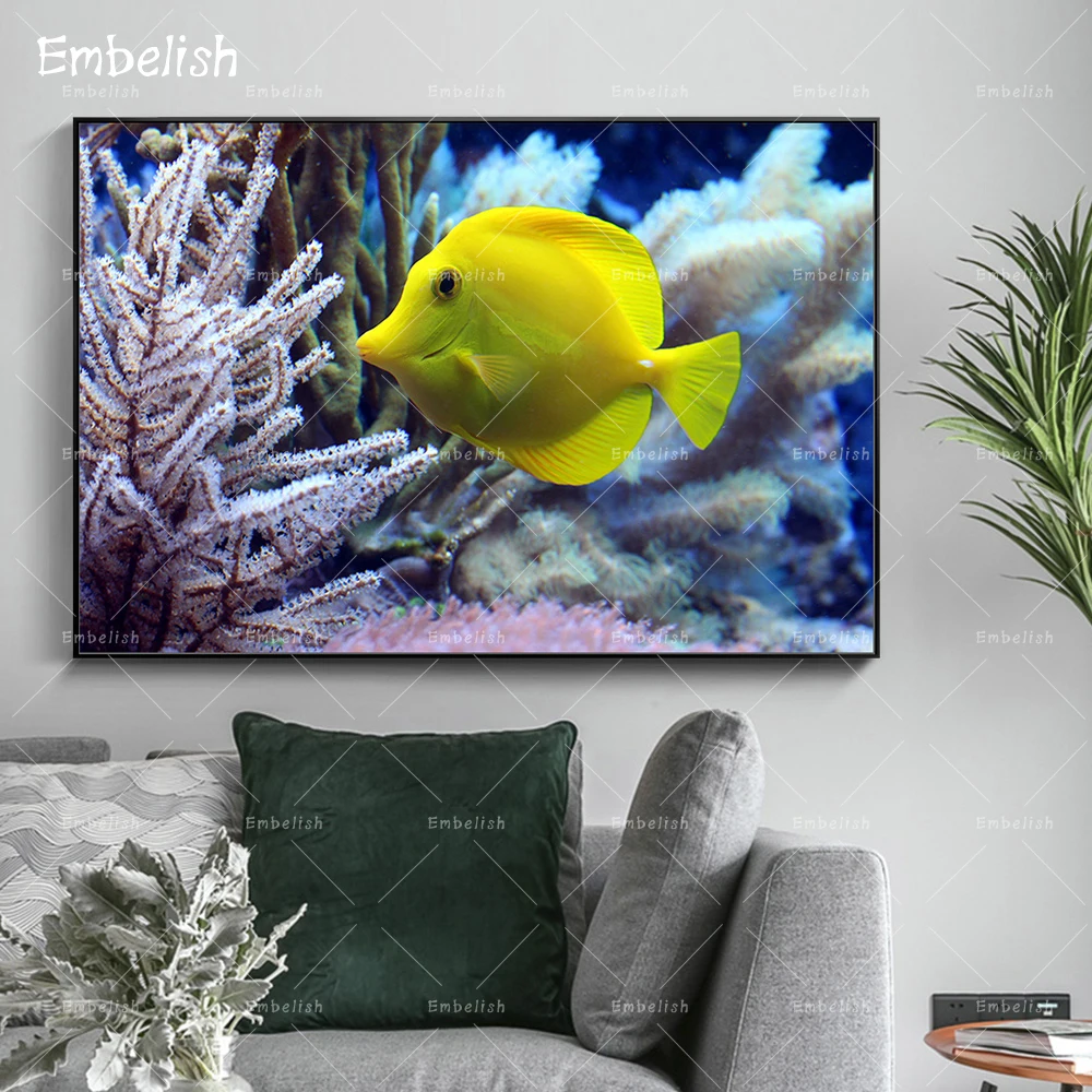 

Embelish 1 Pieces New Arrival Cute Golden Fish HD Print On Canvas Paintings For Living Room Underwater World Home Decor Pictures