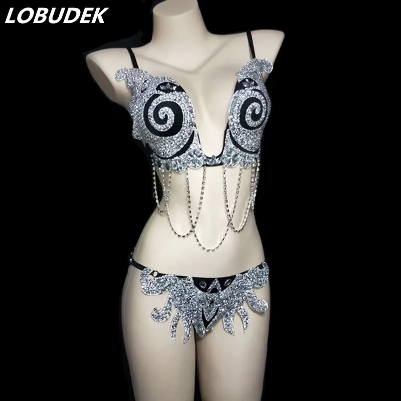 

Bar Club DJ Pole Dancing Rhinestones Bikini Stage Wear Nightclub Party Show Women Dancer Performance Pear Chain Bra Shorts Set