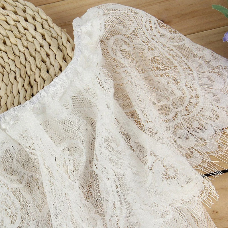 Фотография беременной женщины реквизит белый кружевной цветок вышивка платья