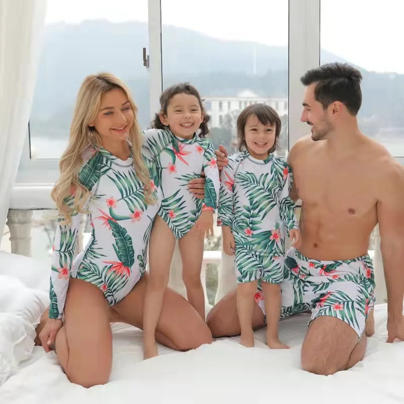 

Tropical Leaf Family Matching Swimsuits Long Sleeve Mother Daughter Swimwear Mommy and Me Clothes Father Son Swimming Shorts