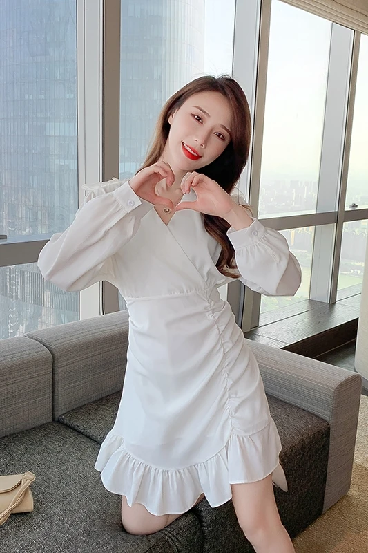 

COIGARSAM 4XL Plus Size Full Sleeve Women dress New Spring V-Neck Dresses White Black 09220