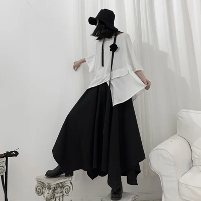 Женская Асимметричная футболка белая большого размера с круглым вырезом и