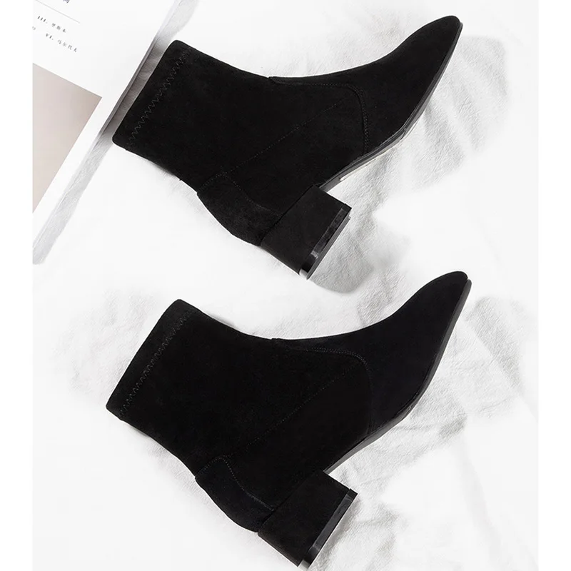 Botas mujer invierno; коллекция года; женские зимние ботильоны на меху; женские ботинки на высоком каблуке; однотонная женская обувь; цвет синий, черный