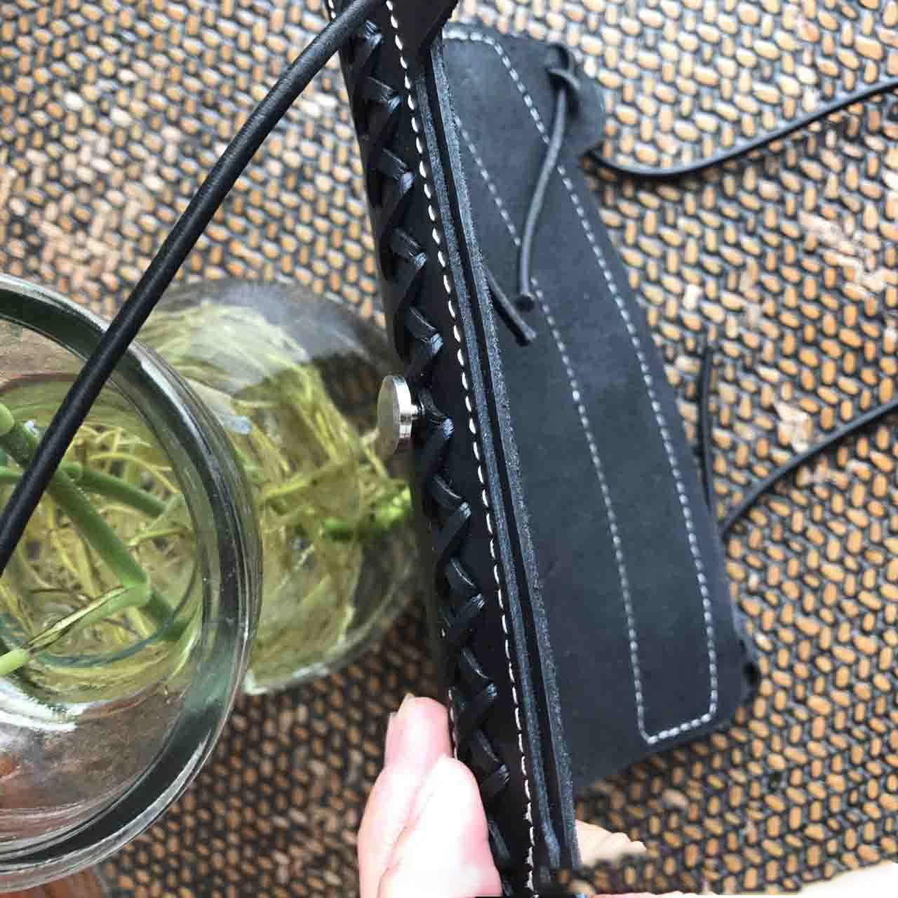 

Traditional beauty hunting recurve bow and arrow protective gear shooting outdoor game accessories black hunter arm guard