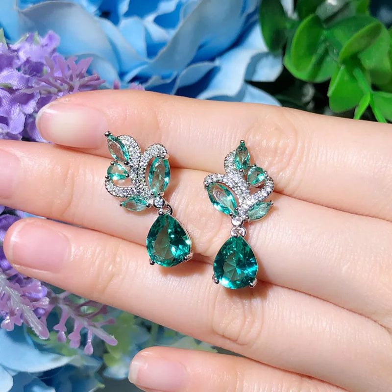 Серьги-подвески женские Pera серебристые светло-голубые зеленые с кубическим