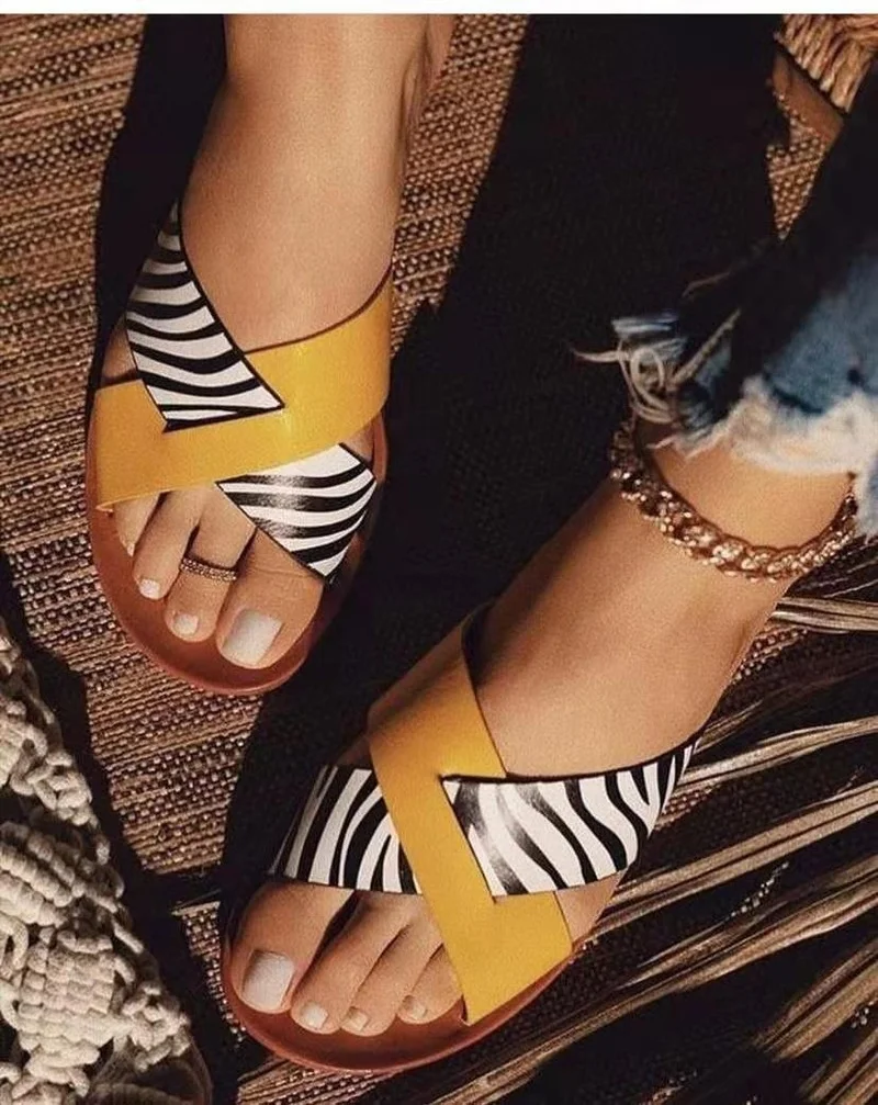 

Women's Slope Heel Sandals 2021 Summer New Round Toe Color Matching Casual Shoes Open Toe Light and Comfortable Beach Shoes