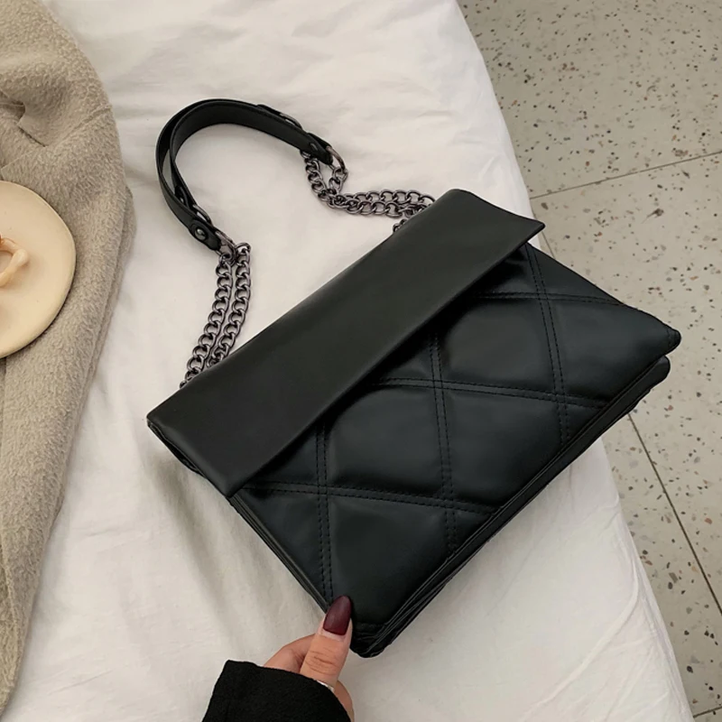

2021 New Black Women Leather Shoulder Messenger Bag Ladies Chain Handbags Fashion Casual Shopping Bag Multi-layer Envelope Bag