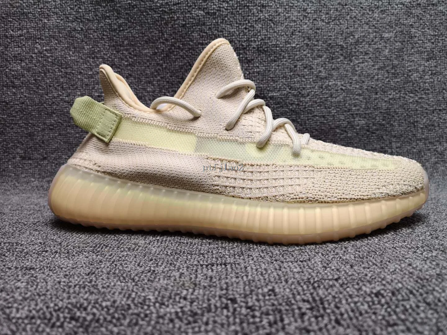 

Original Yeezy Boost 350 V2 Men/Women Jogging Shoes Comfortable Sports Sneakers Flax 36-45
