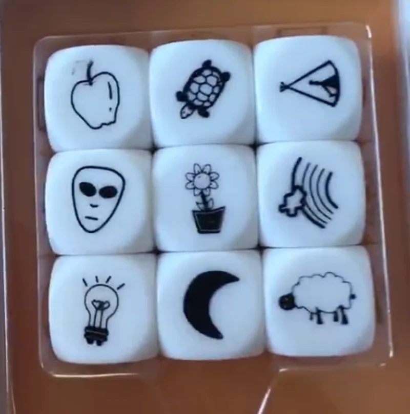 Настольная игра История паззл с игральными кубиками рассказывающая история