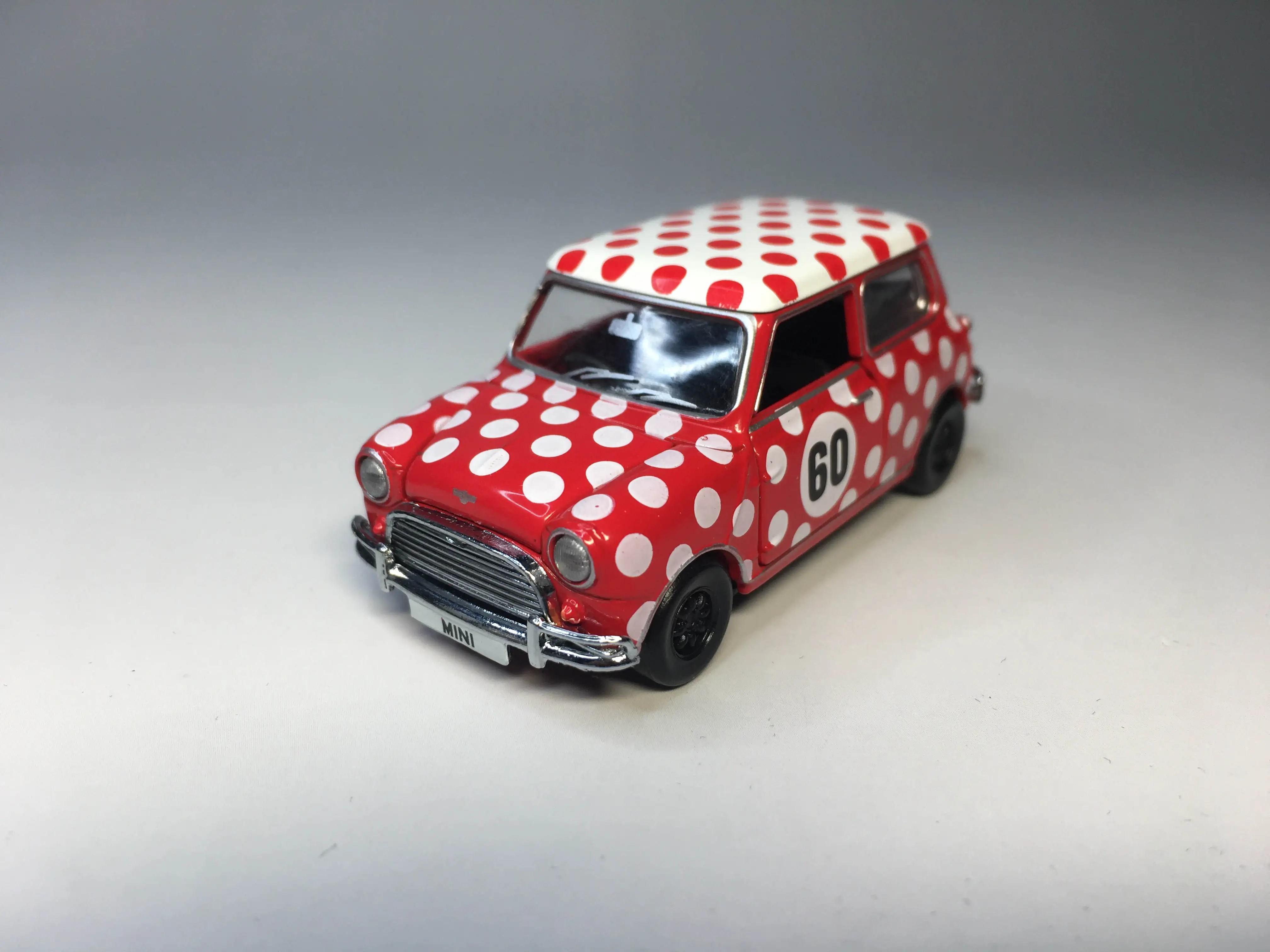 

Миниатюрная модель 1/50 Mini Cooper 1960s, лимитированная коллекция автомобилей