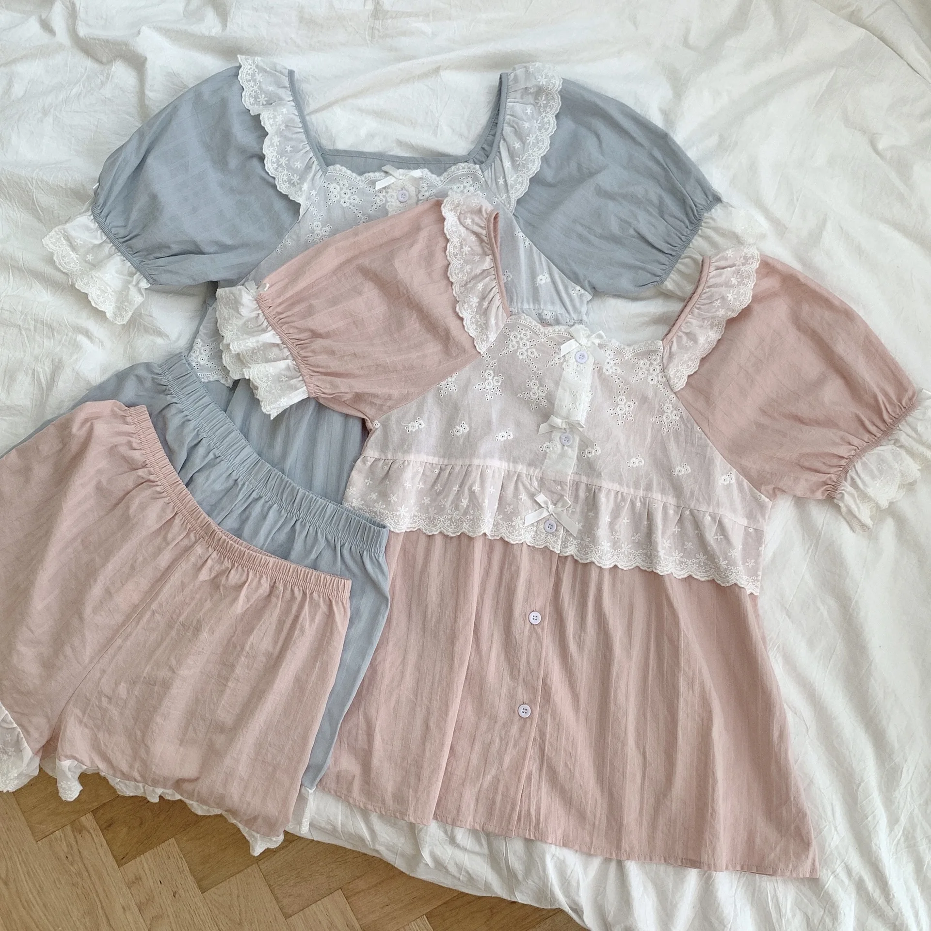 

Womens Cute Pajamas Lace Pyjamas Set Short Sleeve Pijama Pajamas Suit Female Sleep Two Piece Set Loungewear