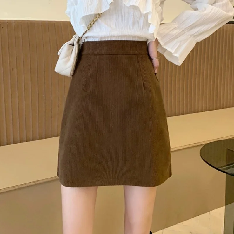 Женская Вельветовая юбка с завышенной талией черная универсальная