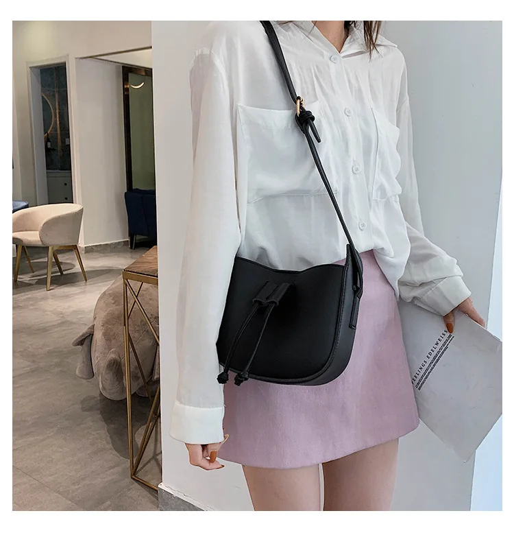 

Xiaoqing new 2019 fashion simple single shoulder oblique satchel texture foreign atmosphere leisure small square bag