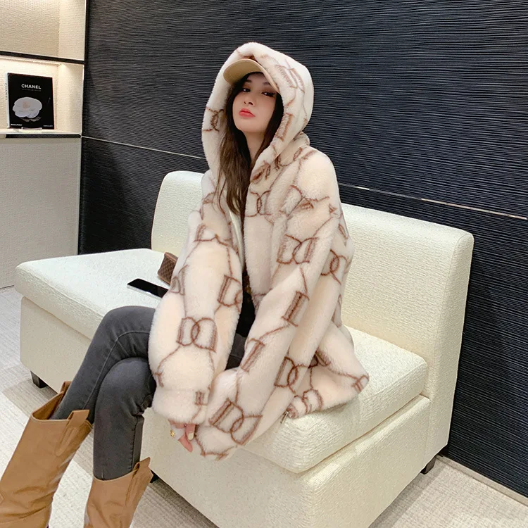 Women Short Hooded Particles All-wool Fur Coat Female Printing Zipper Thick Warm Coat 2021 Winter Loose Casual Plush Jacket
