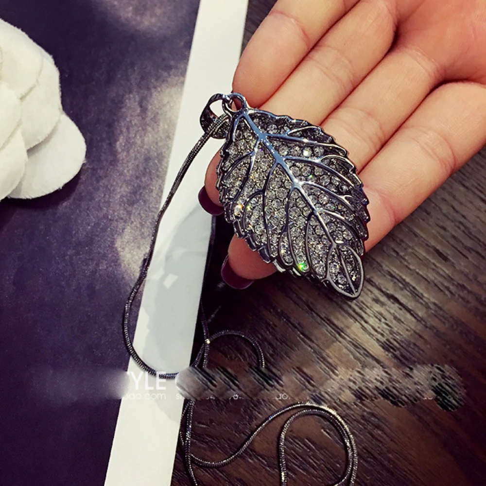 

New ladies exquisite leaf crystal banquet fashion all-match Korean decorative jewelry high-end Korean necklace wholesale