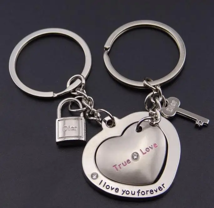 

Alloy Couple Keychain Pendant Keyring Gift for Valentine's Day Wedding Anniversary Birthday Favors Friendship Present Not fade