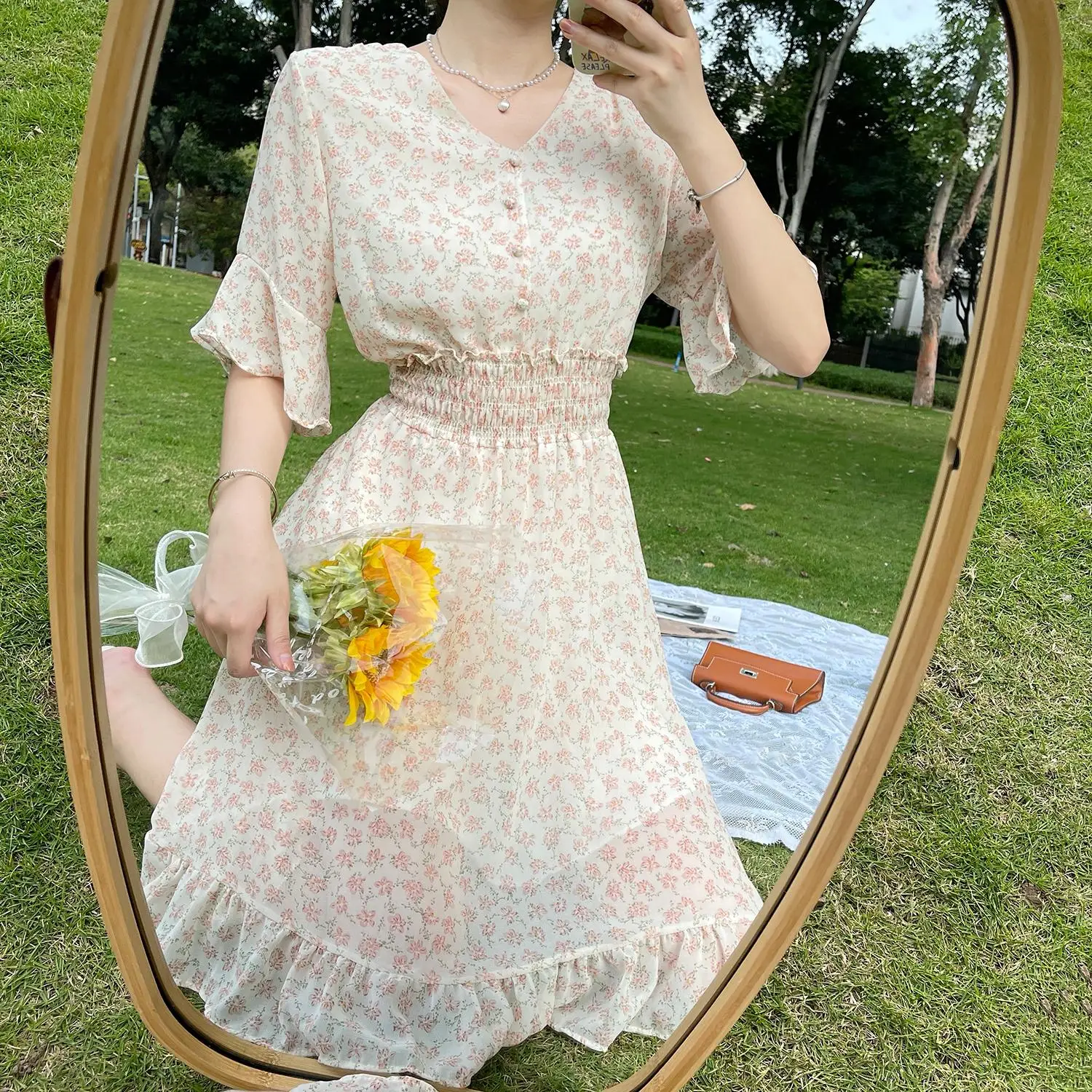

Make new summer dresses French gentle wind lady small broken flower dress chiffon skirt waist platycodon grandiflorum skirt