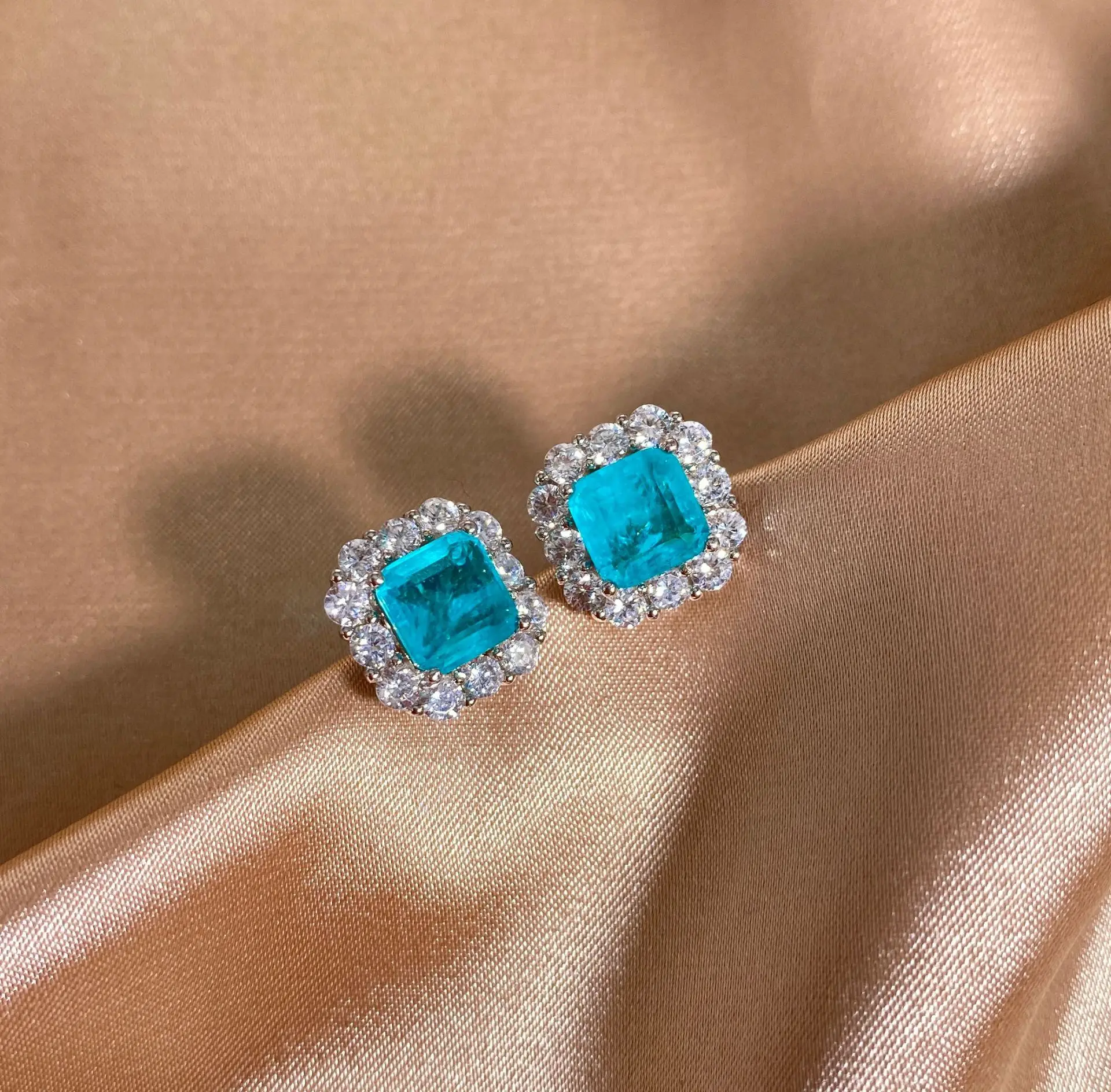 

Shipei 925 Sterling Silver Radiant Paraiba Tourmaline Greated Moissanite Diamonds Wedding Fine Jewelry Engagement Earrings