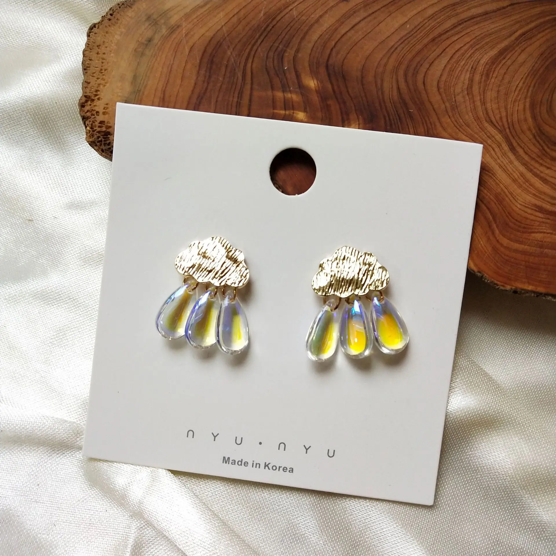 

SNCSDK Retro Metal Brushed Short Symphony Drops Geometric Crystal Rain Cloud Temperament Women's Stud Earrings Fashion Jewelry