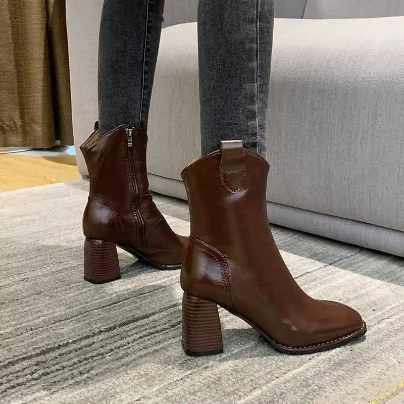 

Boots children 2020 new autumn and winter Martin boots women's British style solid side zipper middle sleeve boots thick heel
