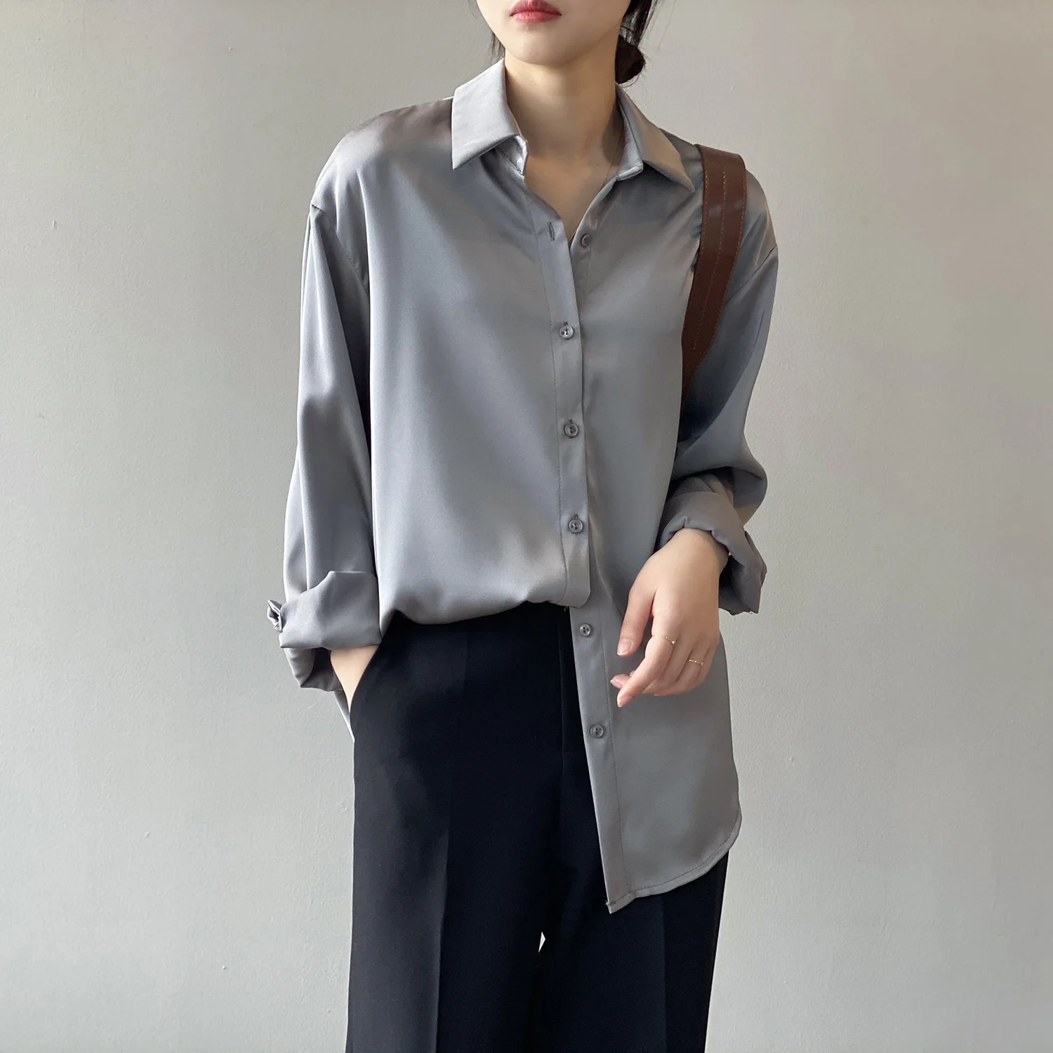 

Autumn 2021 Women's Clothing New Korean Turn-down Collar Women Shirts Satin Long Sleeve Loose Fashion Solid Casual Women Blouse