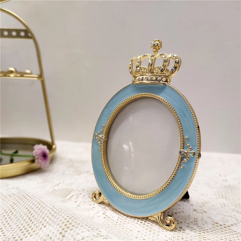 Рамка для фотографий в скандинавском стиле маленькая круглая металлическая