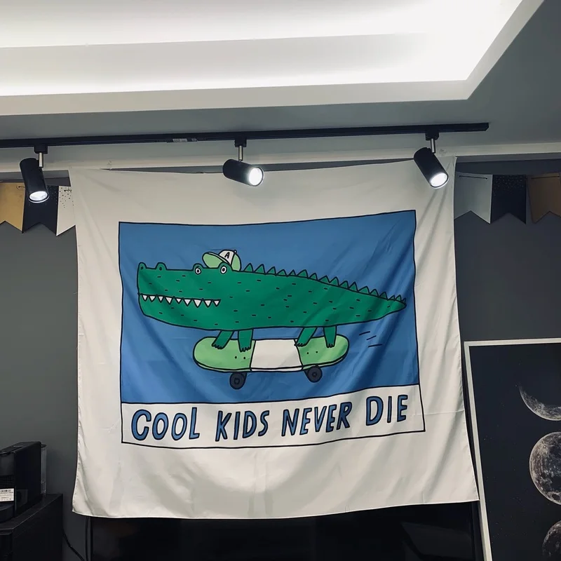 

Крокодиловый гобелен для скейтбординга, общежитие, удобная комиксная иллюстрация, подвесная ткань для гостиной, Настенная занавеска, подве...