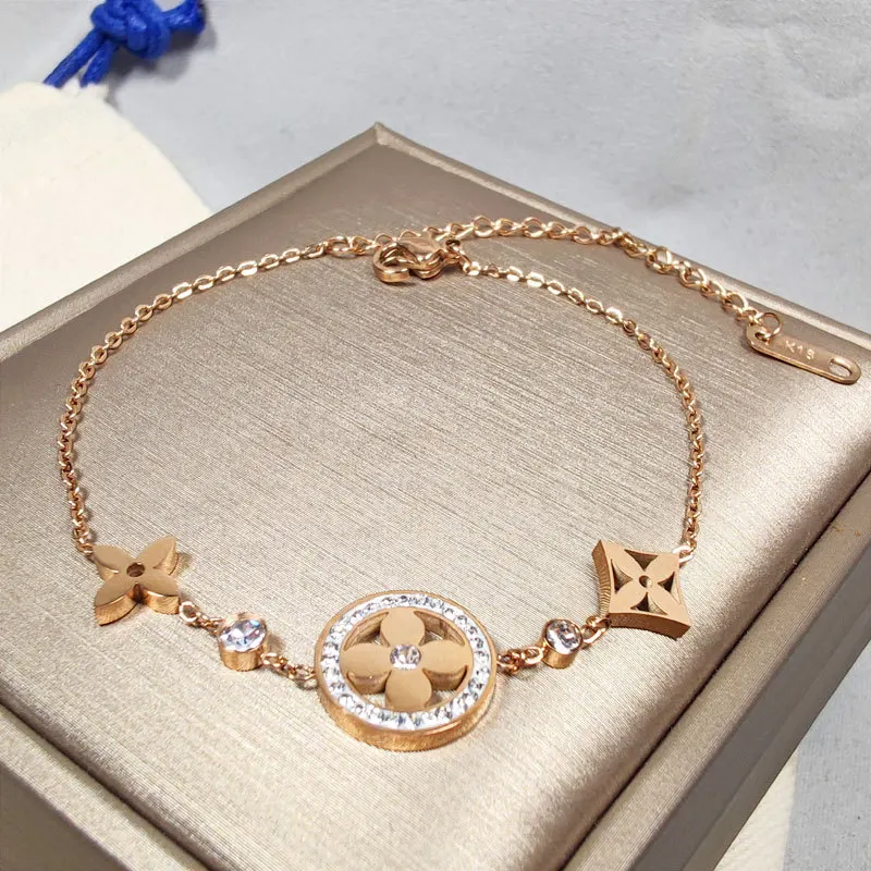 

Designer Jewelry Luxury Four Leaf Clover 18K Gold Plated 316L Stainless Steel Zircon Inlaid Bracelet For Women Gift