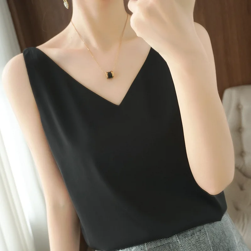

Summer new real girl small suspender V-neck sexy outer wear sleeveless vest, silk satin suit and inner bottoming top TBS046