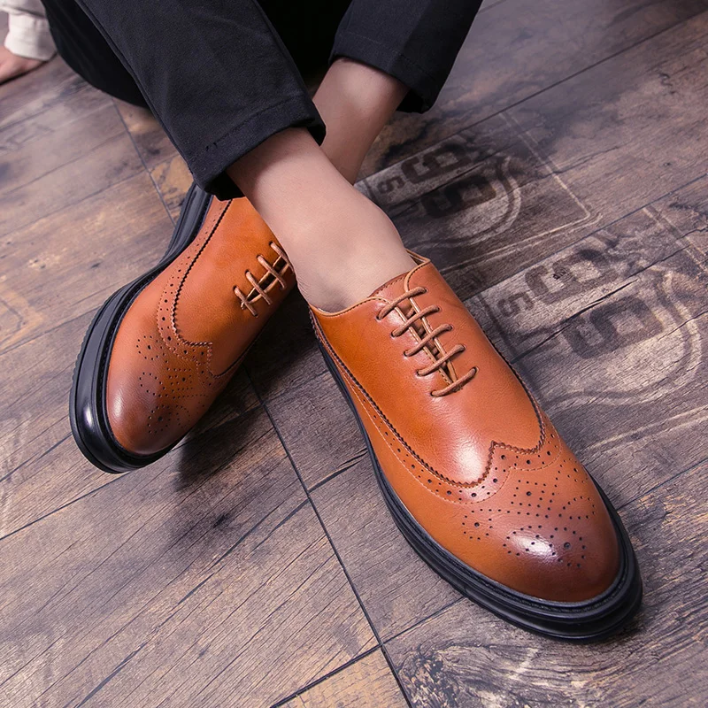 

Men Dress Shoes Handmade Brogue wedding Paty Leather Shoes Men outdoor fashion breather Flats Oxfords Formal Shoes men