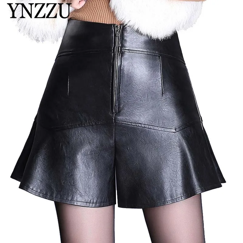 YNZZU НОВЫЕ шикарные черные женские шорты из искусственной кожи 2019 весенние
