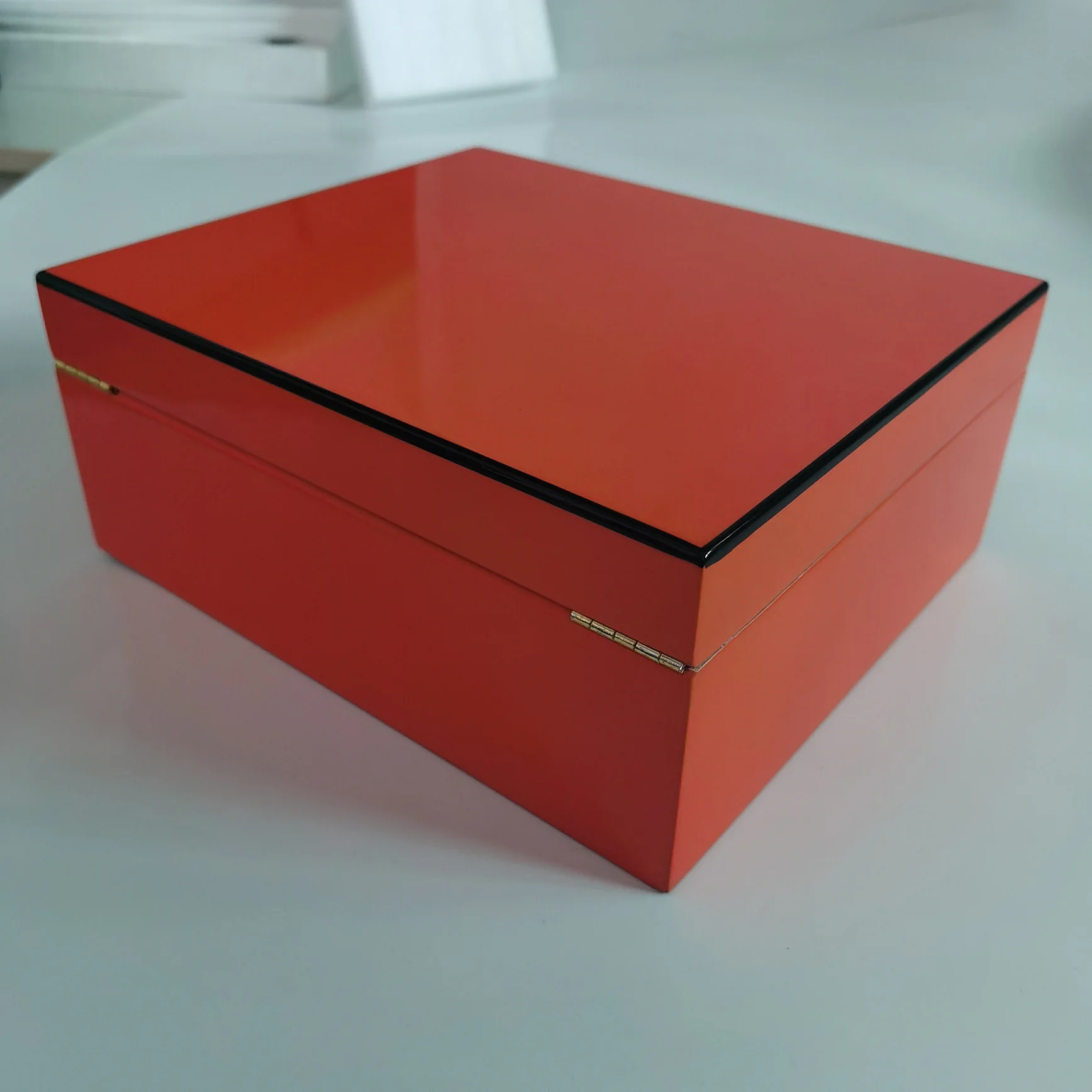 

CiGuard Large Capacity Piano Finished Cohiba Humidor Cigar Case With Hygrometer Humidifier