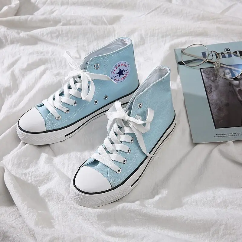 High Top Light Blue Женская обувь; сезон осень; классическая парусиновая обувь с высоким берцем; модная повседневная обувь на плоской подошве; женские воздухопроницаемые кроссовки на шнуровке - Цвет: High Top Light Blue