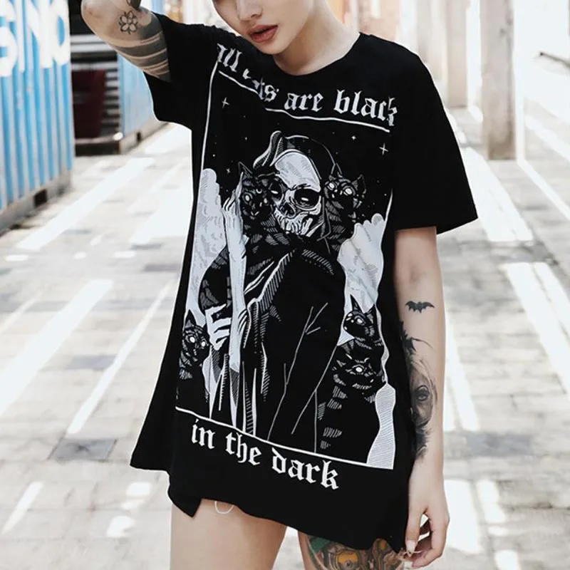 

Black Vintage Letter Skull Print Graphic Tee Women Harajuku Oversized Loose Casual Streetwear Short Sleeve 2021 Summer Clothes