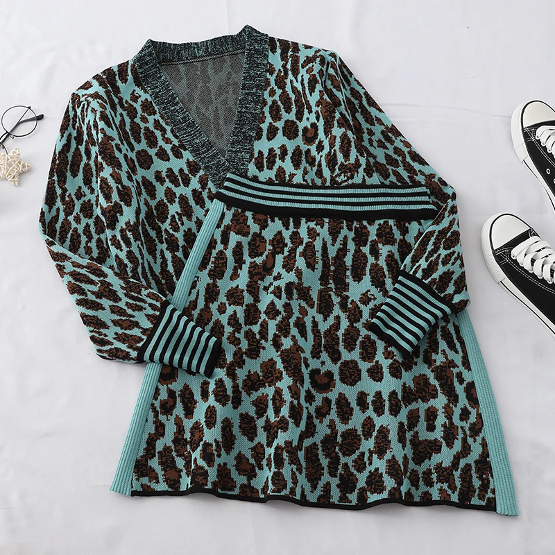 

Leopard Print 2021 New Autumn Retro V-neck Single-breasted Long-sleeved Cardigan Temperament Short Skirt Knitted 2-piece Set