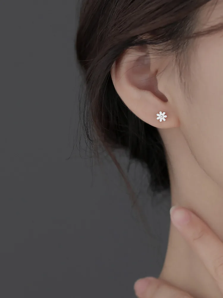 

95 Sterling Silver Flower Earrings Female Daisy Summer Earrings 2021