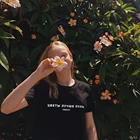 Цветы лучше, чем пули буквы Женская футболка Топы Эстетическая гранж футболка Trumblr летняя одежда Графические футболки для женщин