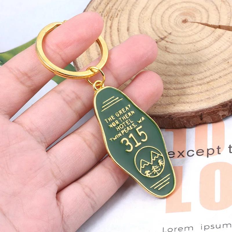 Twin Peaks The Great Northern Hotel Room 315 Keychain Gold Letter Logo Key Chain Green Enamel Metal Keyring Women Men Jewelry images - 6