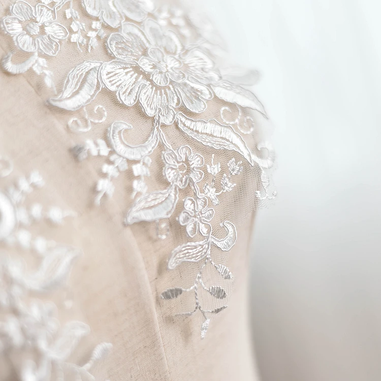 Высококачественная вышитая кружевная Цветочная деталь для свадебного платья
