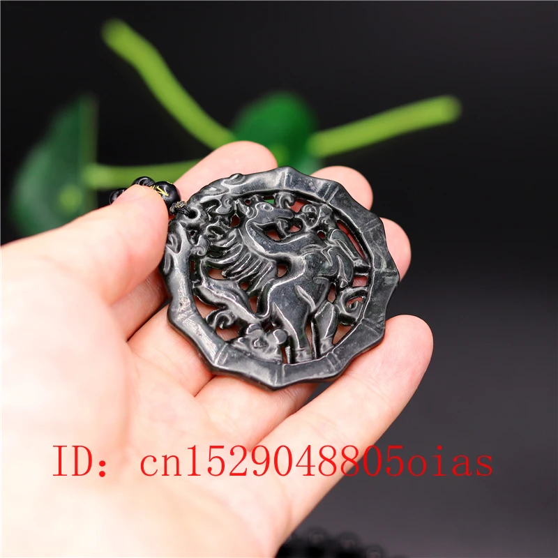 Ожерелье с подвеской в виде лошади из натурального черного и зеленого нефрита |